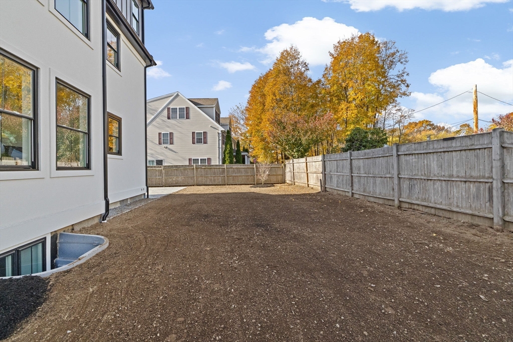 Boston, Massachusetts, 02132, United States, 3 Bedrooms Bedrooms, ,2 BathroomsBathrooms,Residential,For Sale,1991771