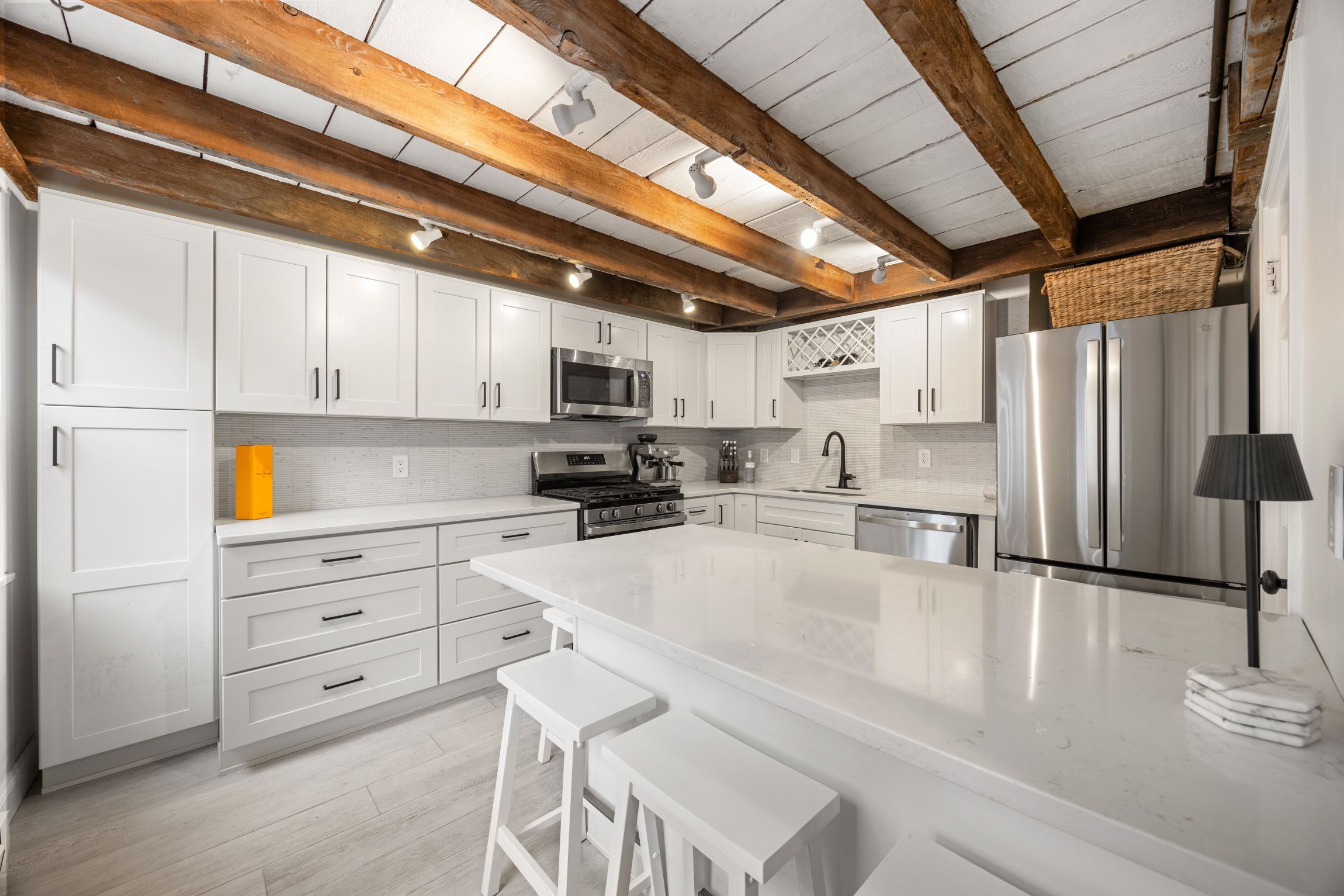  4 Mead Street Ct, Boston, MA, 02129 - 物件實景