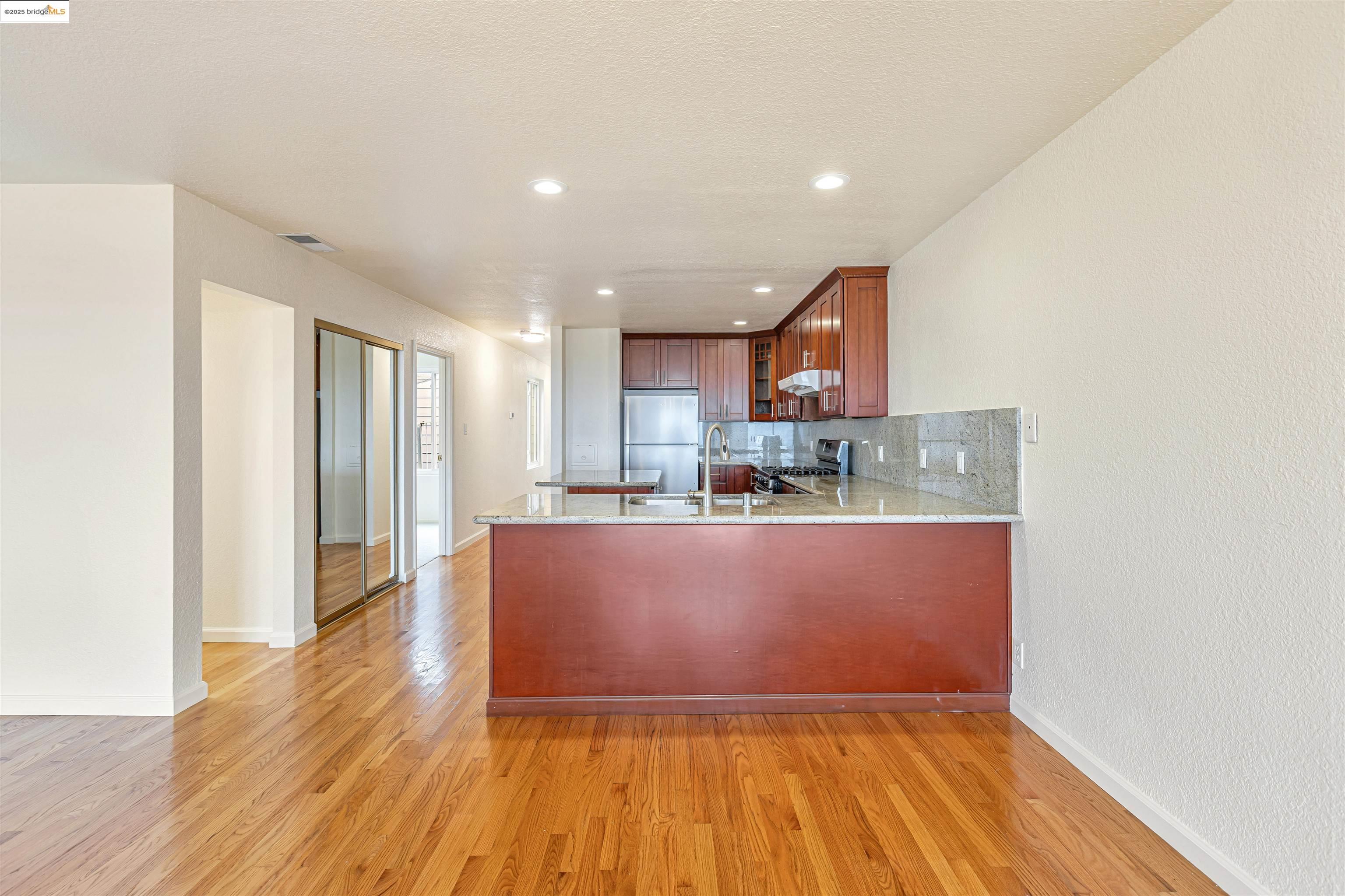 San Francisco, California, 94122, United States, 3 Bedrooms Bedrooms, ,3 BathroomsBathrooms,Residential,For Sale,1949271