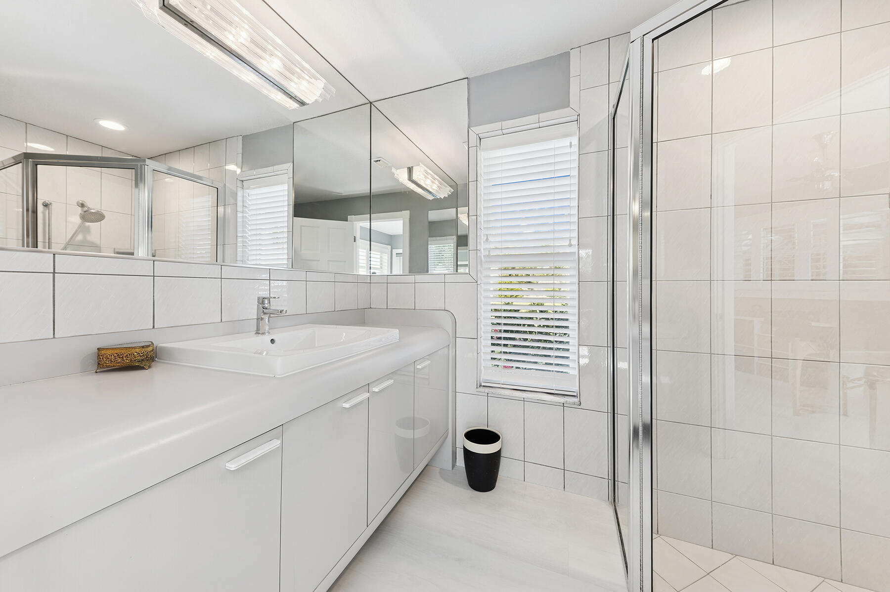 West Palm Beach, Florida, 33401, United States, 4 Bedrooms Bedrooms, ,5 BathroomsBathrooms,Residential,For Sale,2002916