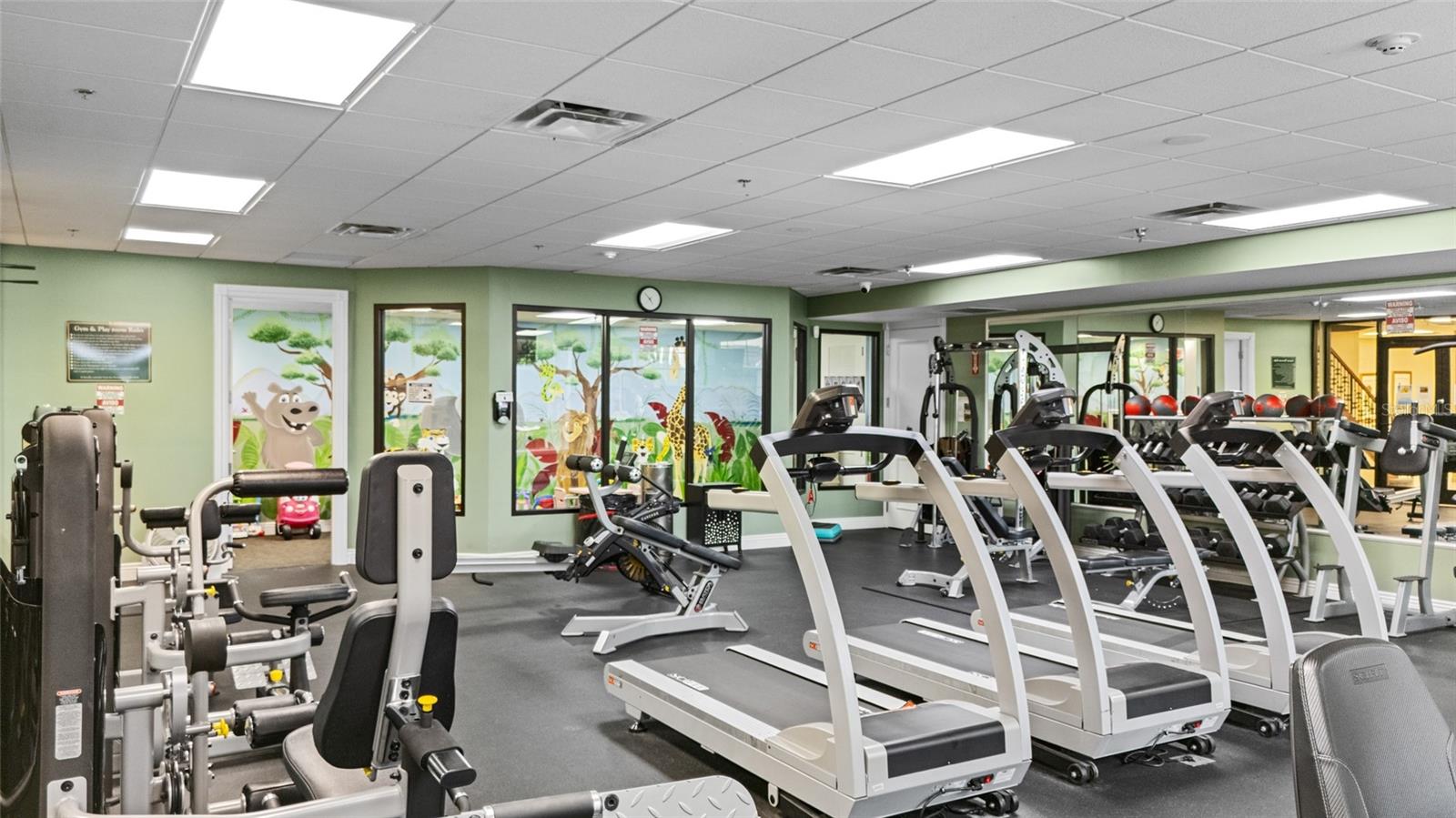 MOUNT DORA, Florida, 32757, United States, 4 Bedrooms Bedrooms, ,4 BathroomsBathrooms,Residential,For Sale,1978918