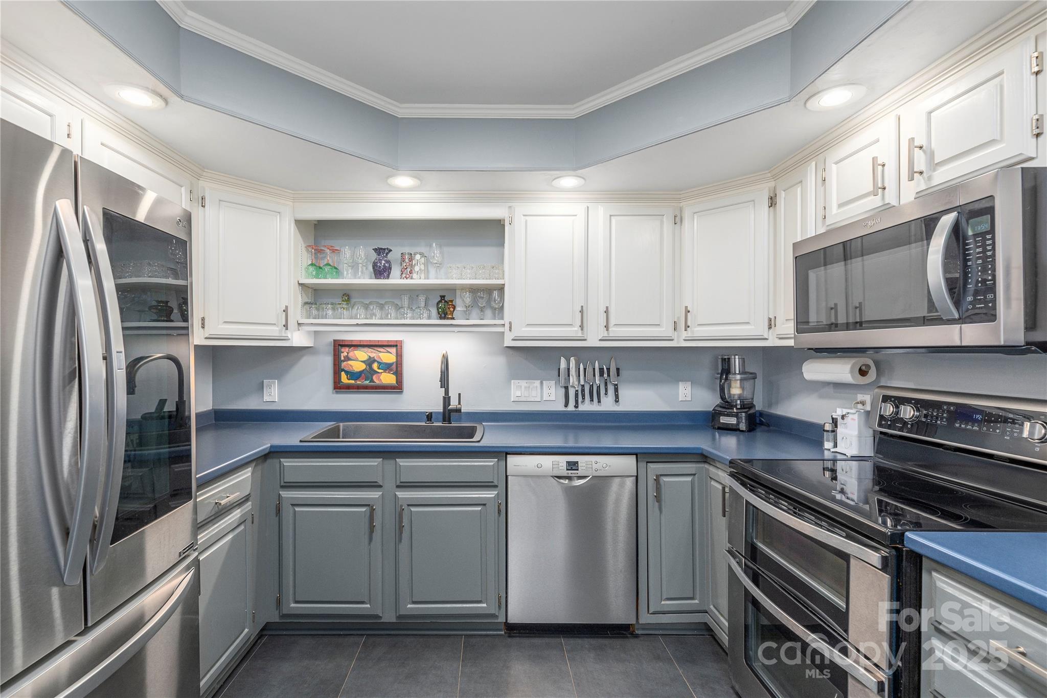 Asheville, North Carolina, 28804, United States, 3 Bedrooms Bedrooms, ,3 BathroomsBathrooms,Residential,For Sale,1905556