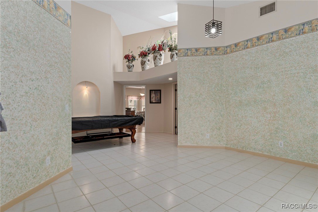Homosassa, Florida, 34446, United States, 5 Bedrooms Bedrooms, ,4 BathroomsBathrooms,Residential,For Sale,1916240