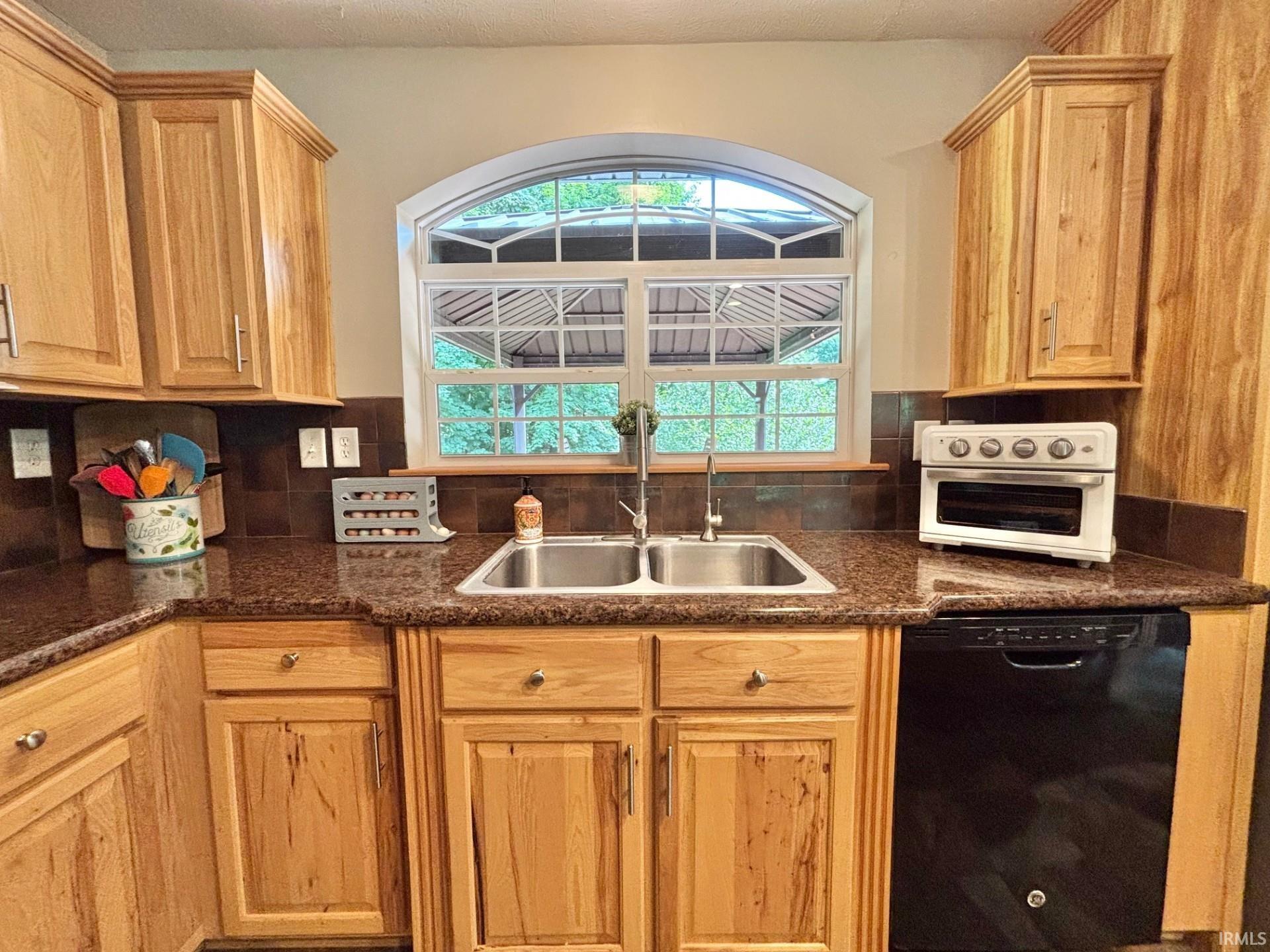 Bloomington, Indiana, 47403, United States, 3 Bedrooms Bedrooms, ,2 BathroomsBathrooms,Residential,For Sale,1904289