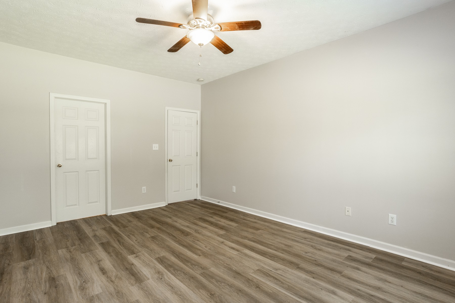  Inviting 3 Bedroom Home Located in Quiet Cul-De-Sacmary - 物件實景