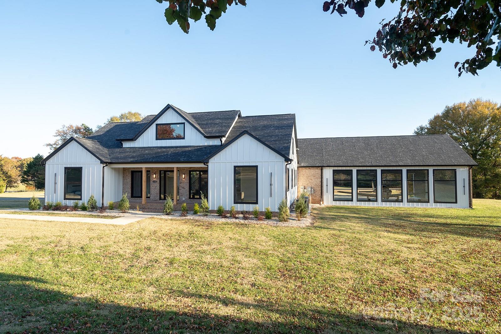 Waxhaw, North Carolina, 28173, United States, 5 Bedrooms Bedrooms, ,4 BathroomsBathrooms,Residential,For Sale,1990877