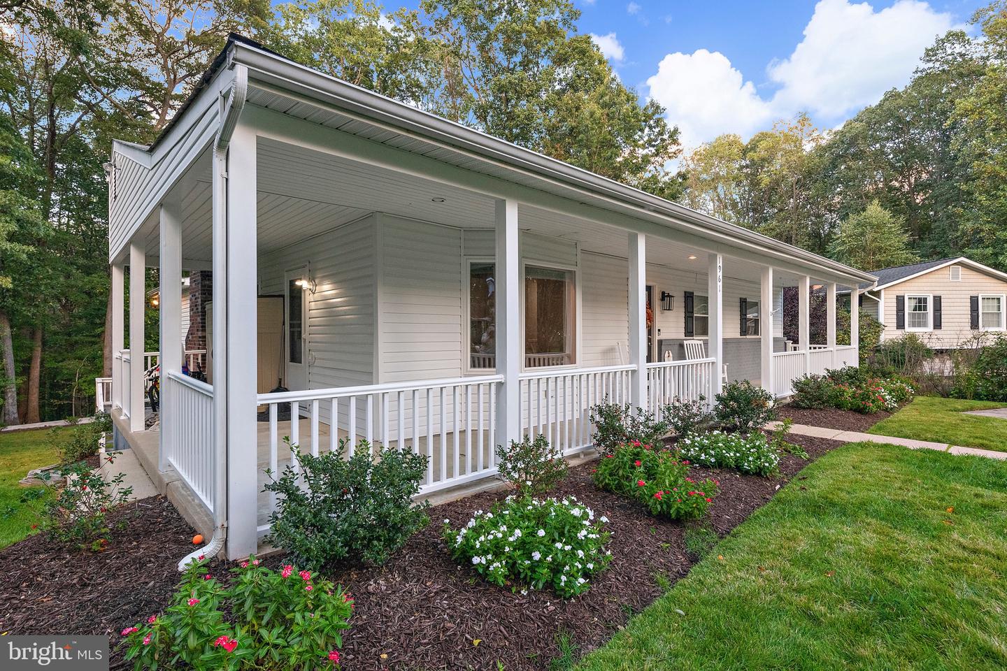 ANNAPOLIS, Maryland, 21401, United States, 4 Bedrooms Bedrooms, ,3 BathroomsBathrooms,Residential,For Sale,1988368