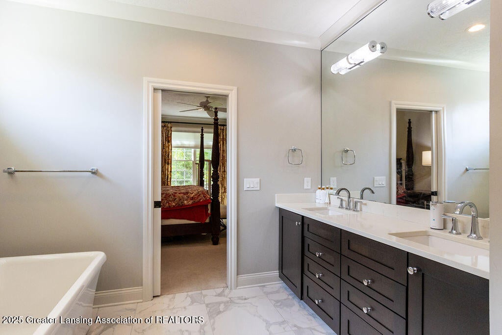 East Lansing, Michigan, 48823, United States, 4 Bedrooms Bedrooms, ,3 BathroomsBathrooms,Residential,For Sale,1890270