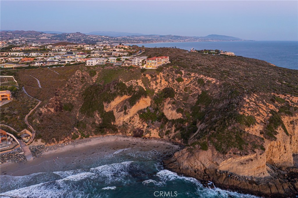 Dana Point, California, 92629, United States, 3 Bedrooms Bedrooms, ,4 BathroomsBathrooms,Residential,For Sale,1885078