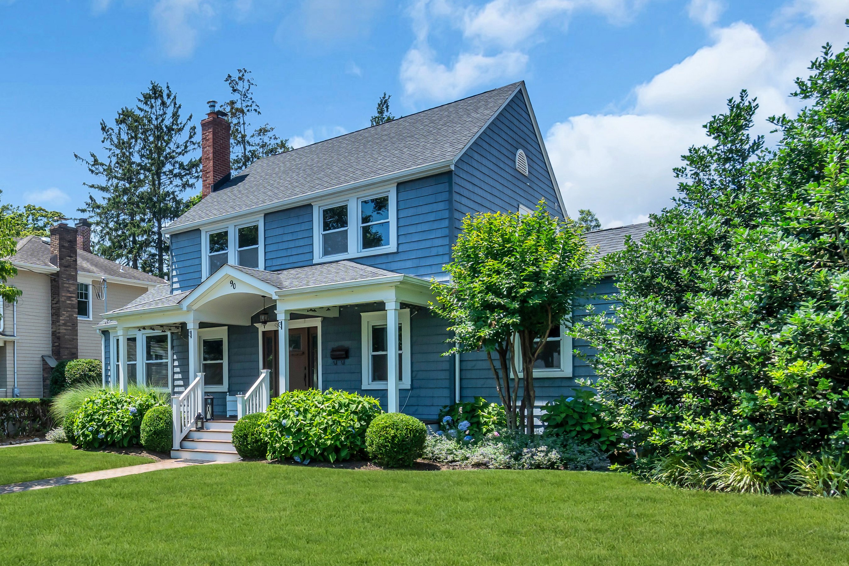  Timeless Colonial with Modern Conveniences - 物件實景