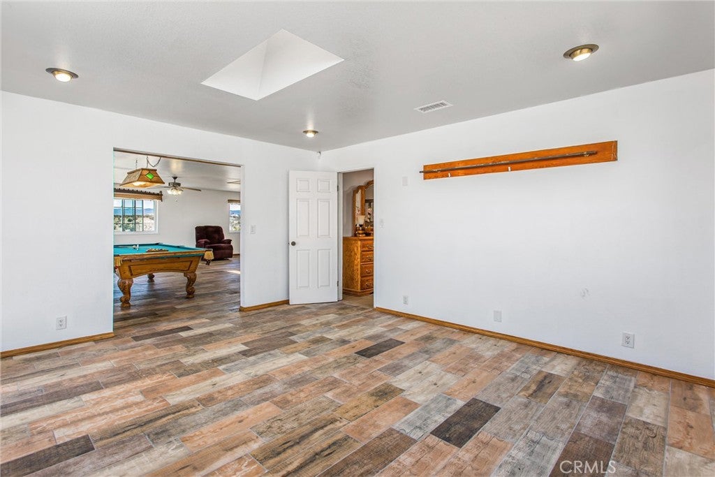 Oak Hills, California, 92344, United States, 3 Bedrooms Bedrooms, ,4 BathroomsBathrooms,Residential,For Sale,1977382