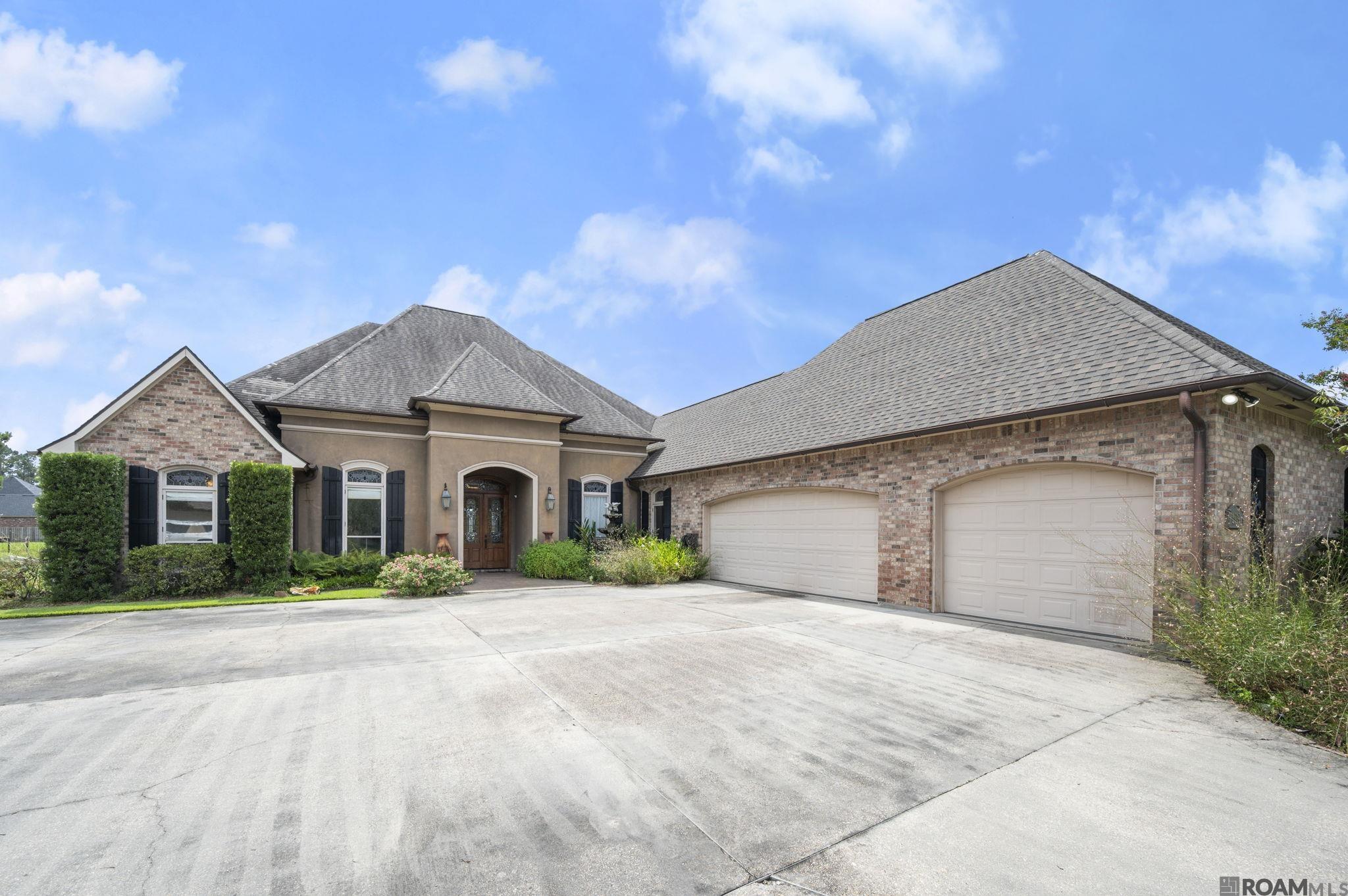 Central, Louisiana, 70739, United States, 4 Bedrooms Bedrooms, ,3 BathroomsBathrooms,Residential,For Sale,1900635