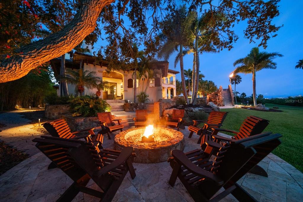 Largo, Florida, 33774, United States, 5 Bedrooms Bedrooms, ,7 BathroomsBathrooms,Residential,For Sale,1876225