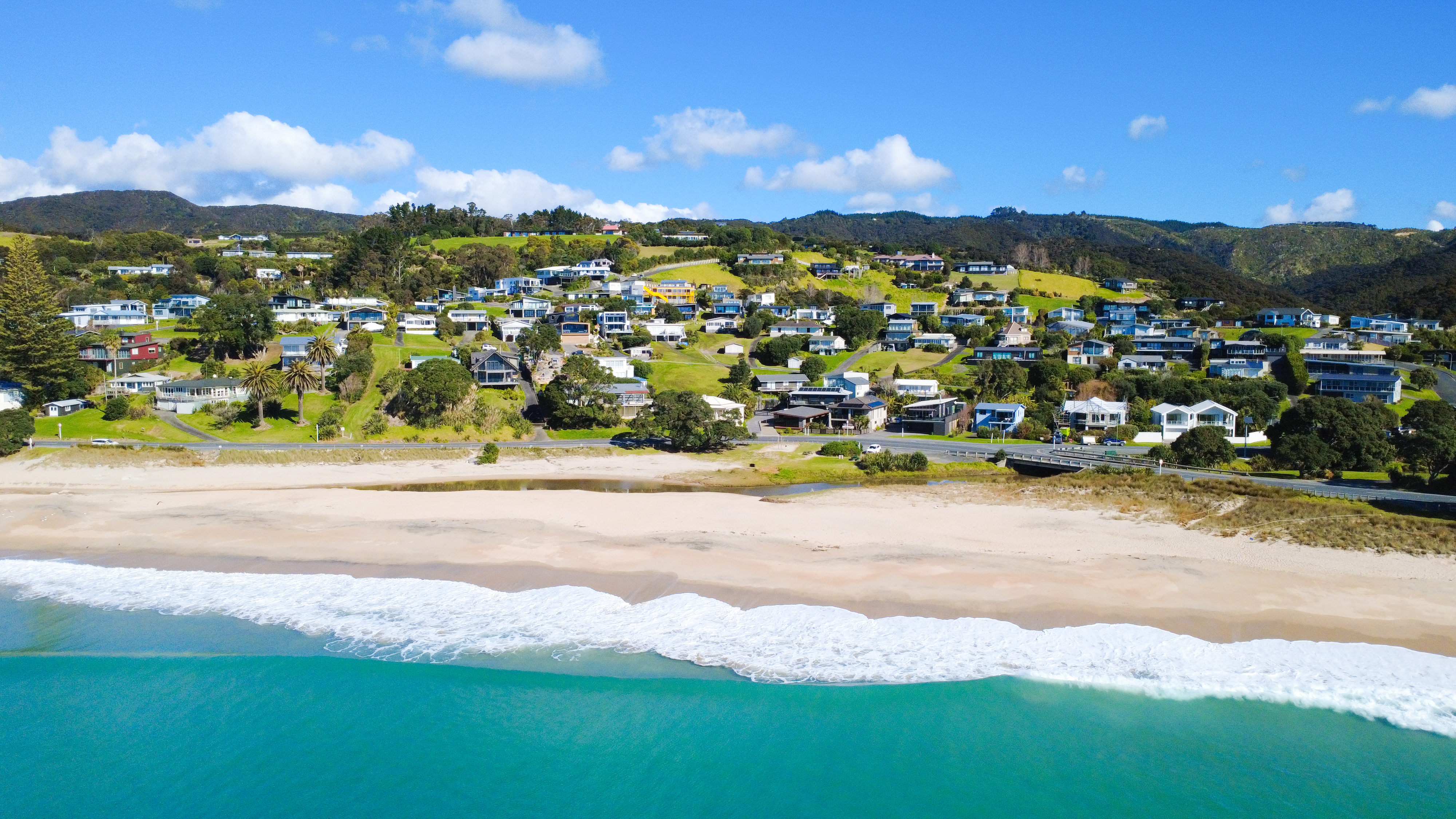  1212 Cove Road, Langs Beach - 物件實景