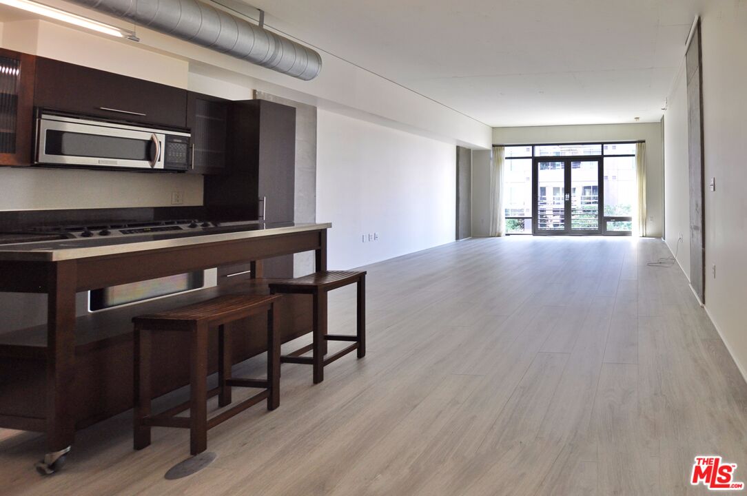 Los Angeles, California, 90015, United States, 1 Bedroom Bedrooms, ,1 BathroomBathrooms,Residential,For Sale,1911768