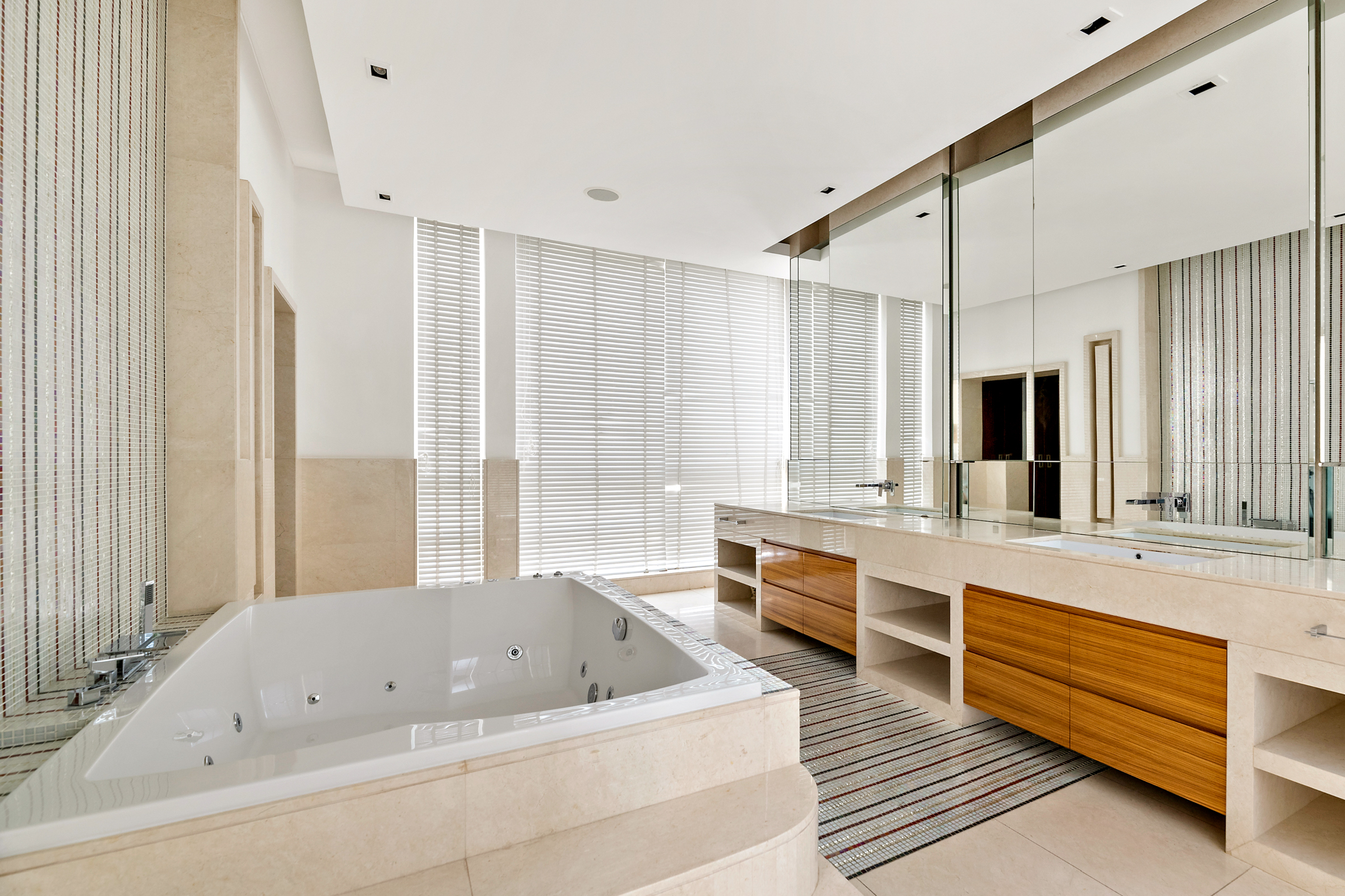  Exceptional Design Opportunity in Emirates Hills - 物件實景