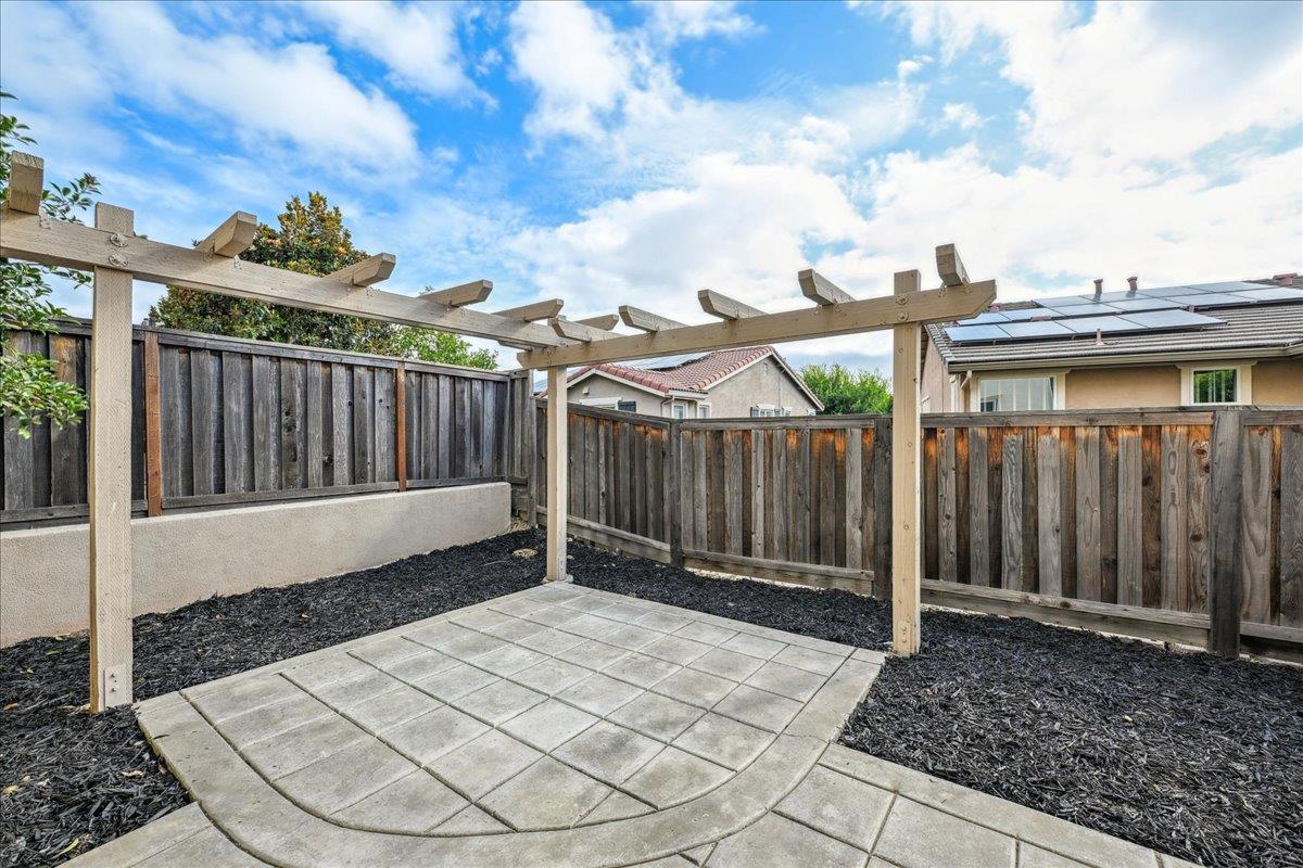 Folsom, California, 95630, United States, 4 Bedrooms Bedrooms, ,3 BathroomsBathrooms,Residential,For Sale,1948899