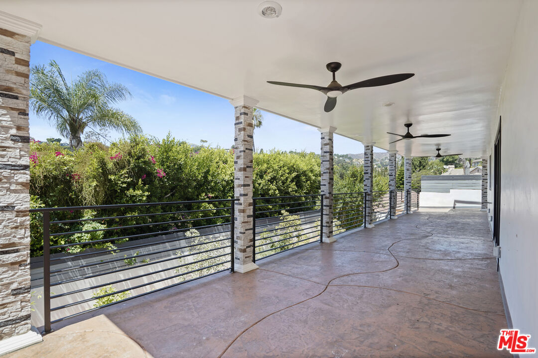 Los Angeles, California, 90068, United States, 3 Bedrooms Bedrooms, ,2 BathroomsBathrooms,Residential,For Sale,1911201