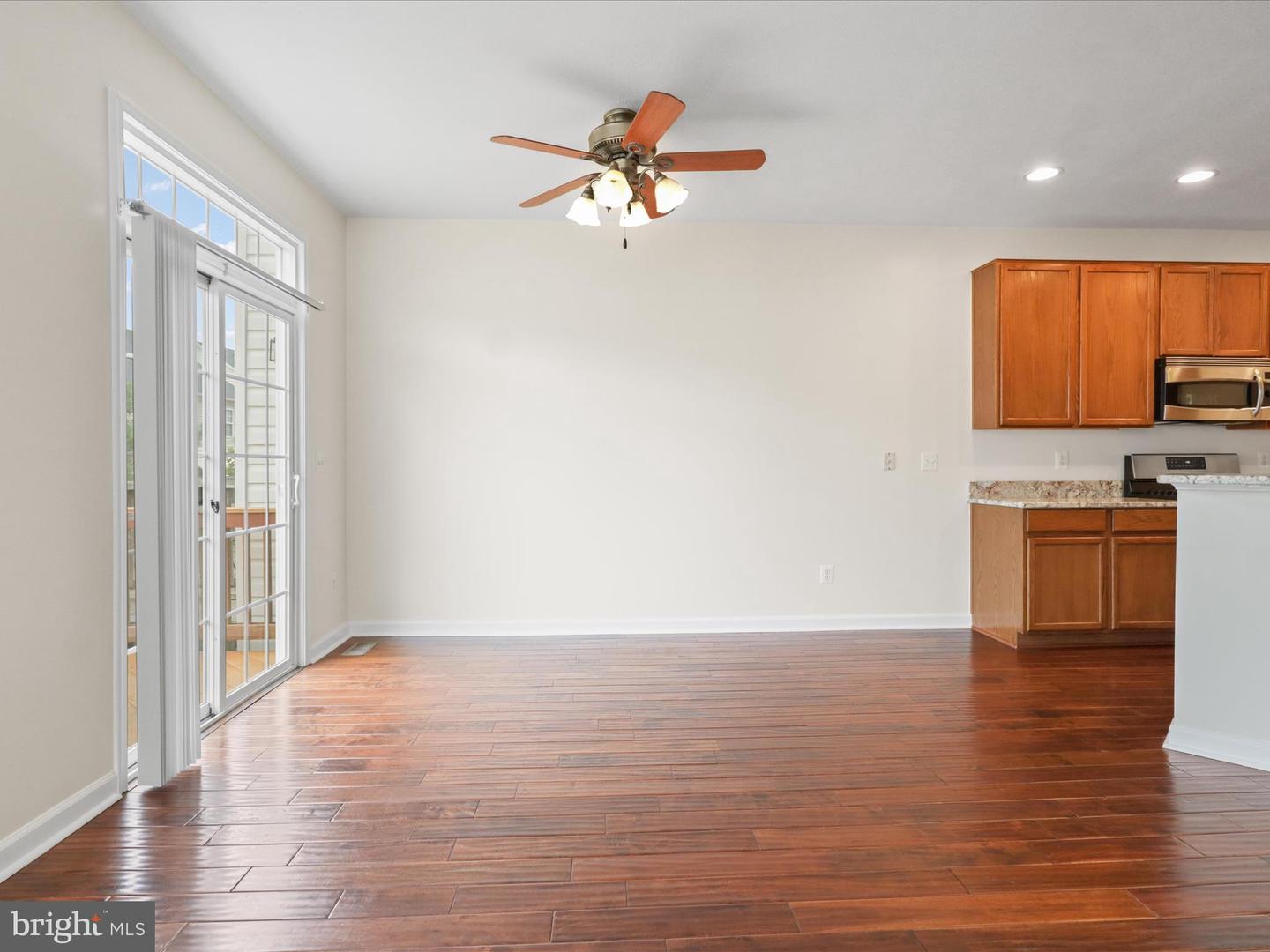 Alexandria, Virginia, 22306, United States, 3 Bedrooms Bedrooms, ,4 BathroomsBathrooms,Residential,For Sale,1989566