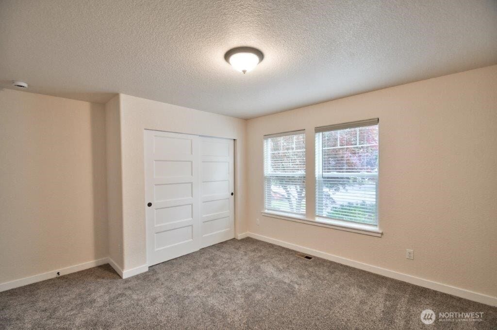 Olympia, Washington, 98502, United States, 3 Bedrooms Bedrooms, ,2 BathroomsBathrooms,Residential,For Sale,1933526