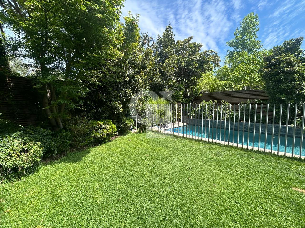 Lo Barnechea, Chile, 5 Bedrooms Bedrooms, ,5 BathroomsBathrooms,Residential,For Sale,1986554