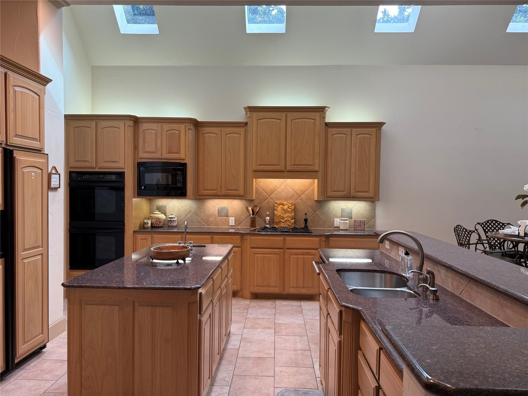 Southlake, Texas, 76092, United States, 3 Bedrooms Bedrooms, ,3 BathroomsBathrooms,Residential,For Sale,1841615