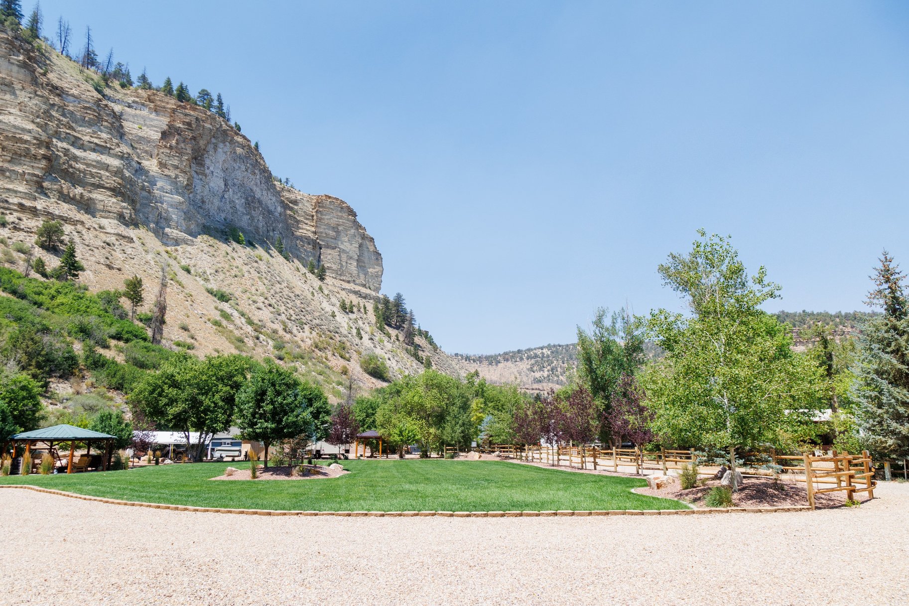  The Kind of Cabin Nobody Wants to Leave — For Sale in Fruitland, Utah - 物件實景