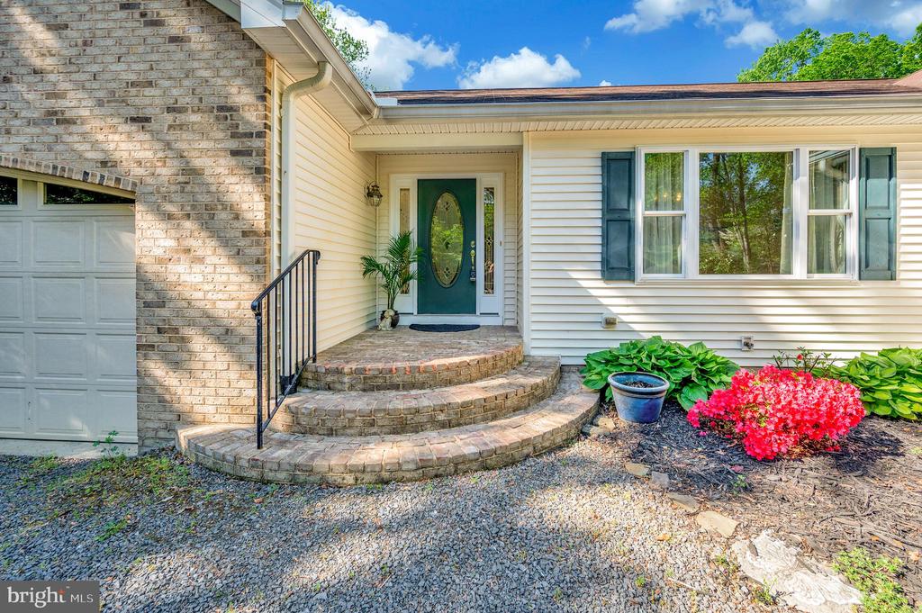 Locust Grove, Virginia, 22508, United States, 4 Bedrooms Bedrooms, ,4 BathroomsBathrooms,Residential,For Sale,1810650