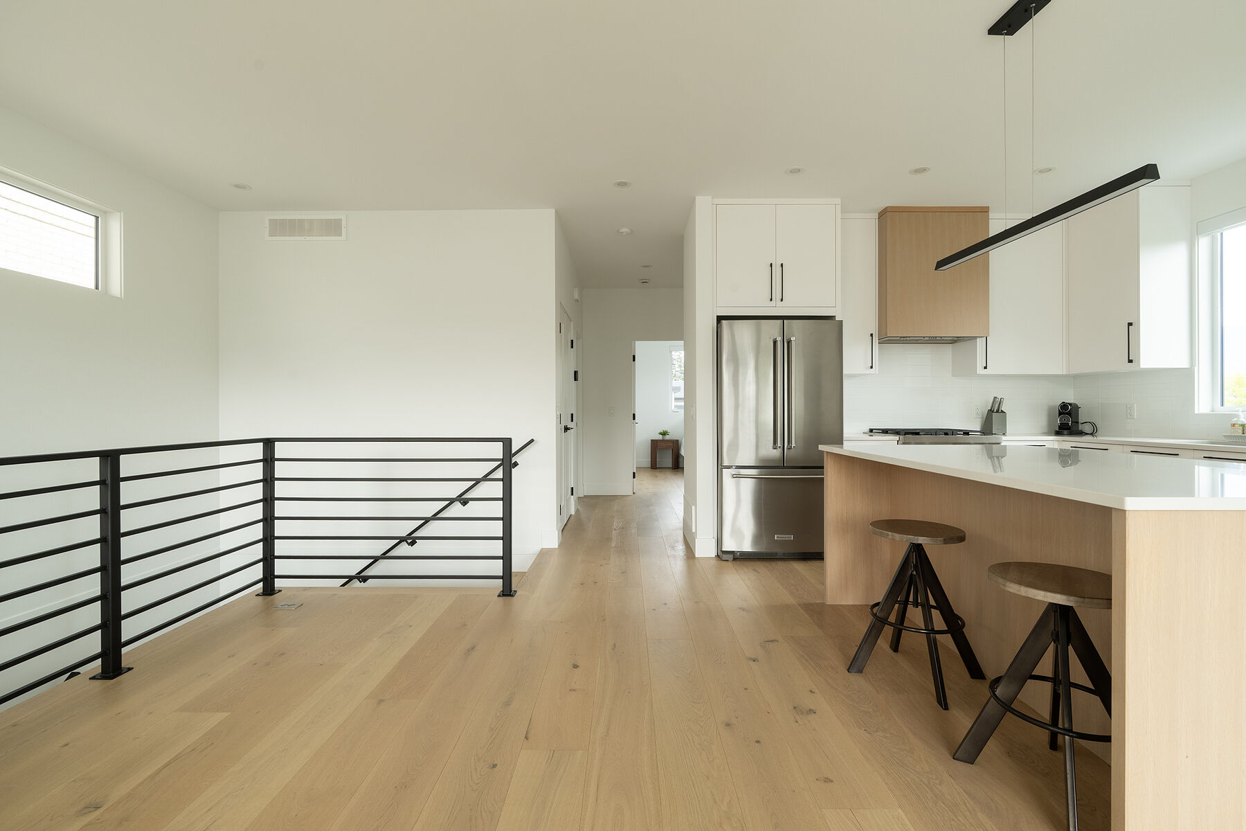 Luxury on the Abbott Corridor - 物件實景