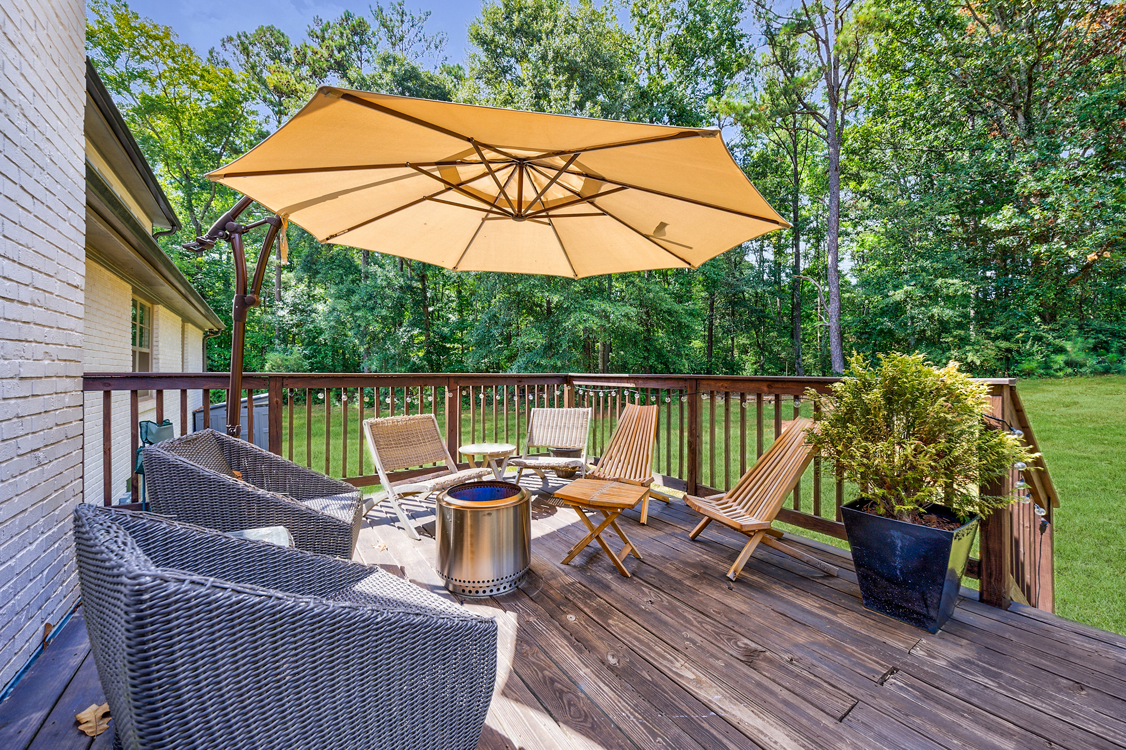  Stunning Fully Renovated Oasis on 2.4+/- Acres - 物件實景