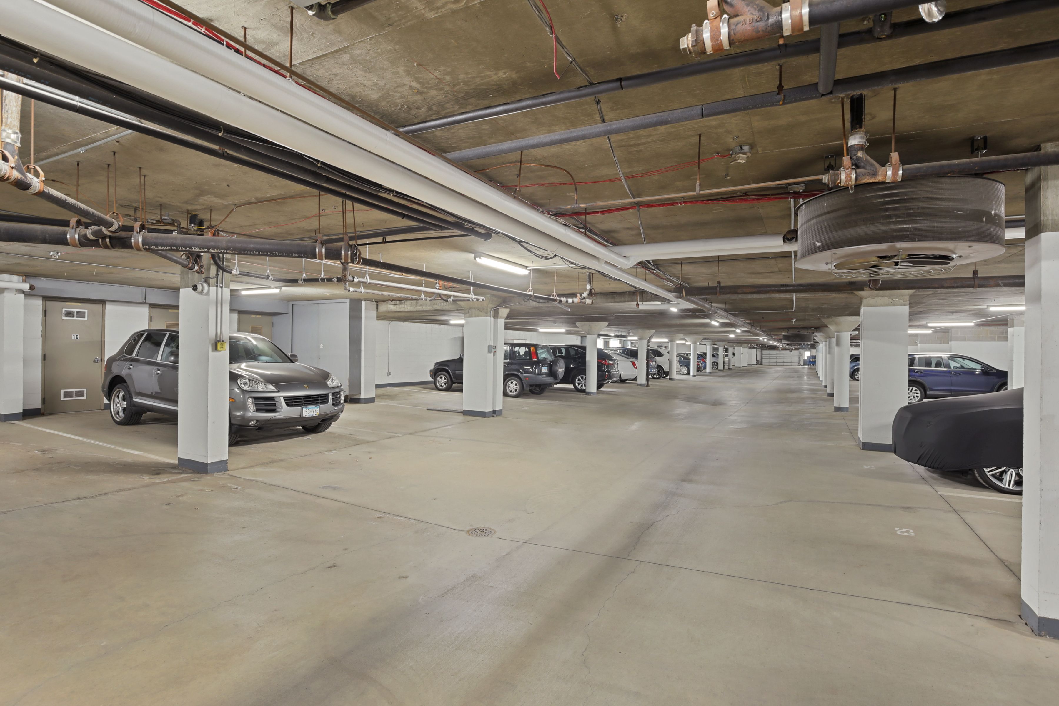  Luxury Condo in the Heart of Wayzata - 物件實景