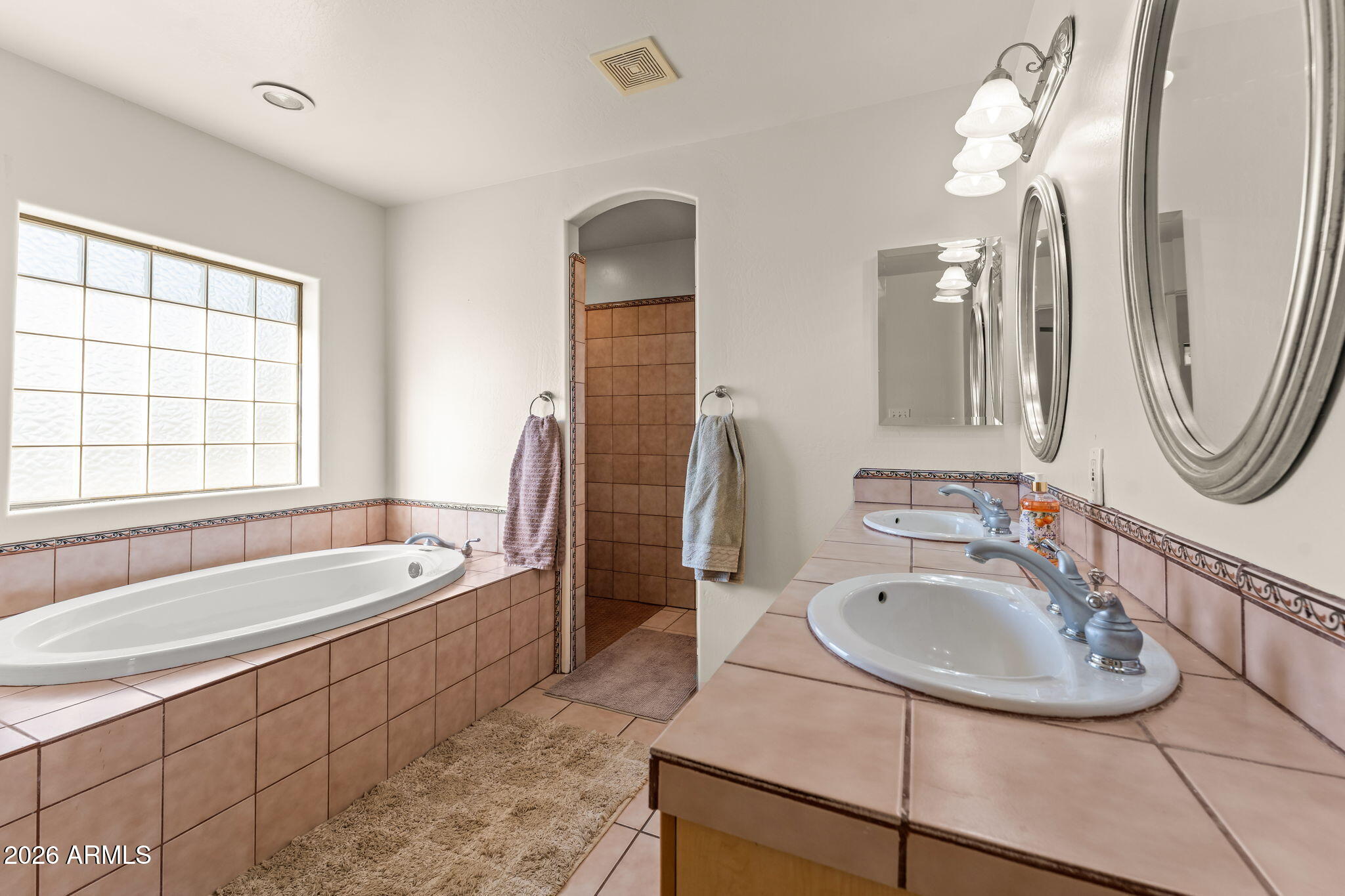 Wickenburg, Arizona, 85390, United States, 3 Bedrooms Bedrooms, ,2 BathroomsBathrooms,Residential,For Sale,2010999