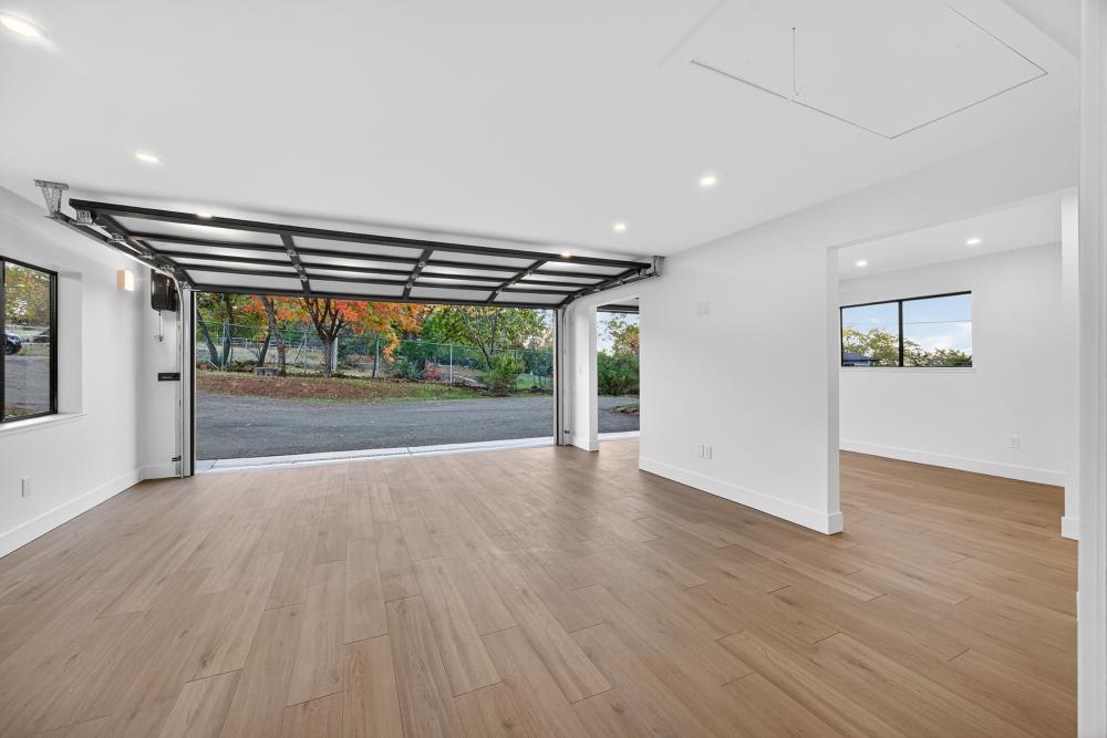 Shingle Springs, California, 95682, United States, 3 Bedrooms Bedrooms, ,2 BathroomsBathrooms,Residential,For Sale,1997348