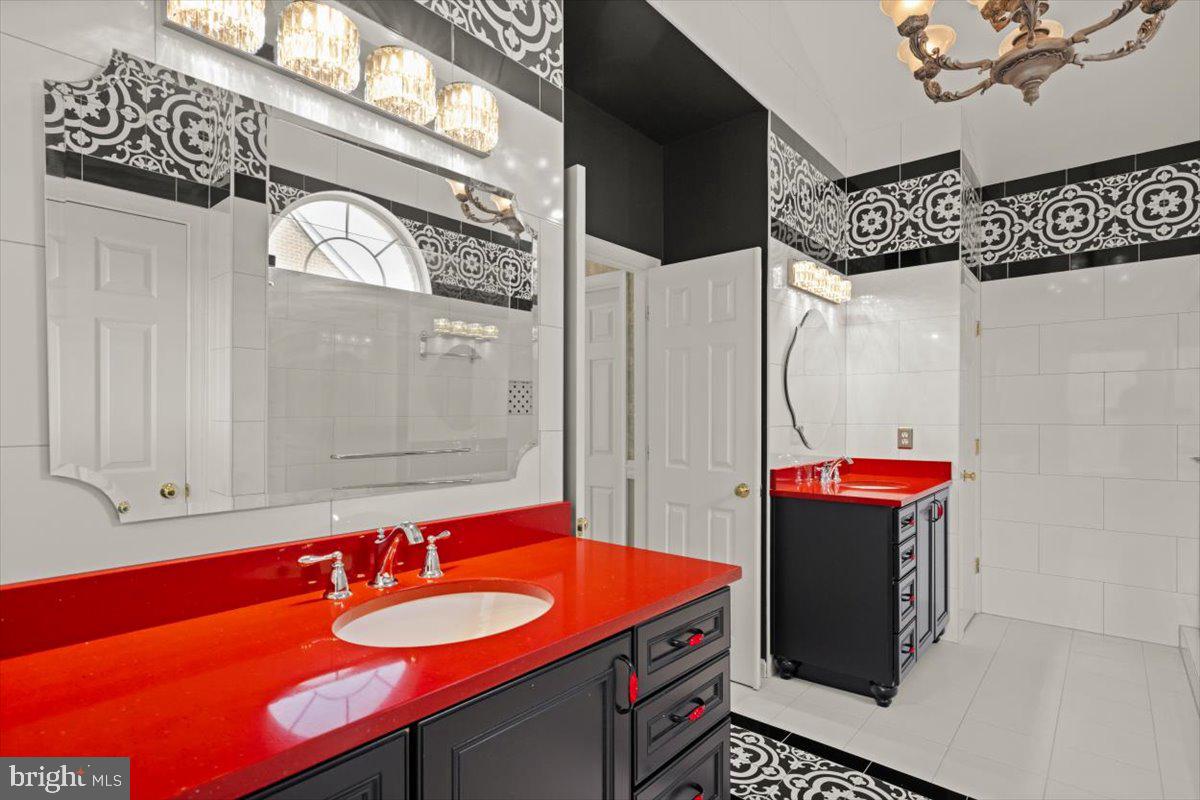 Winchester, Virginia, 22601, United States, 4 Bedrooms Bedrooms, ,5 BathroomsBathrooms,Residential,For Sale,1874493