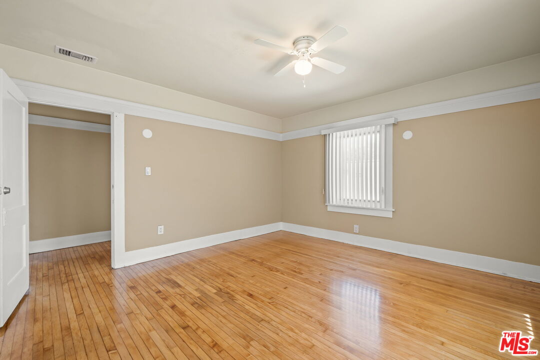 Inglewood, California, 90301, United States, 4 Bedrooms Bedrooms, ,3 BathroomsBathrooms,Residential,For Sale,1993545