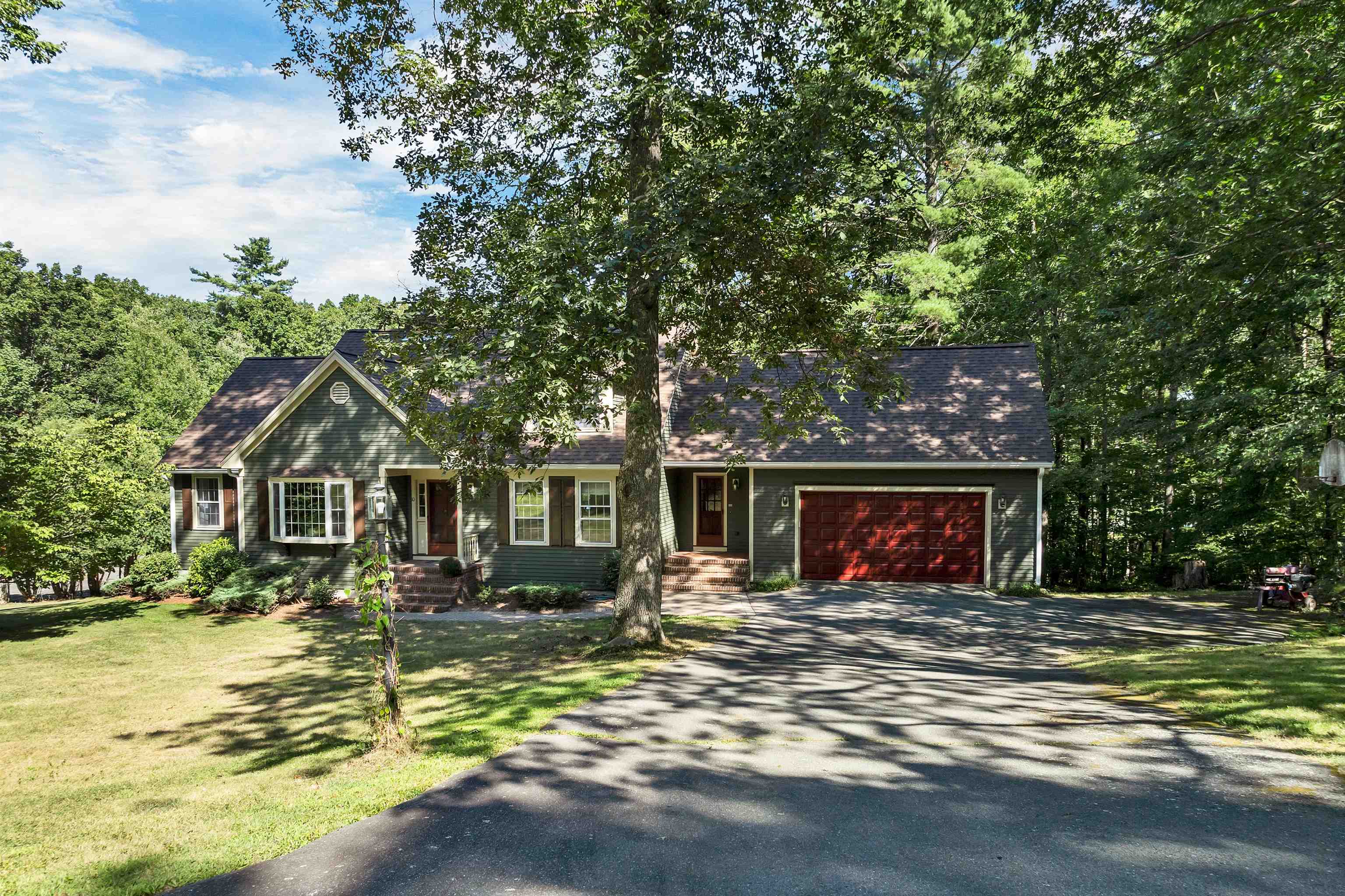 Salem, New Hampshire, 03079, United States, 4 Bedrooms Bedrooms, ,3 BathroomsBathrooms,Residential,For Sale,1924939