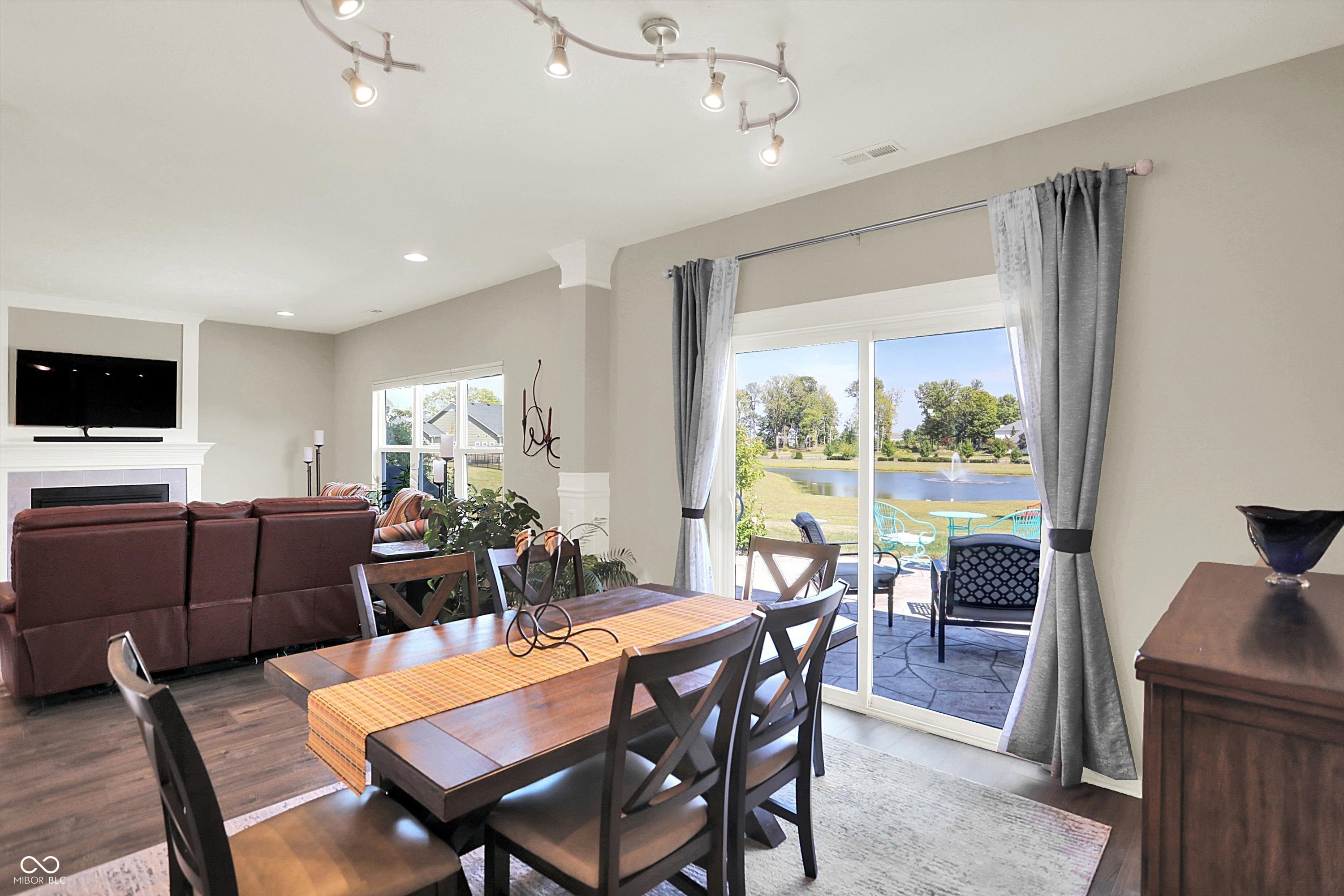 Noblesville, Indiana, 46060, United States, 5 Bedrooms Bedrooms, ,3 BathroomsBathrooms,Residential,For Sale,1974054