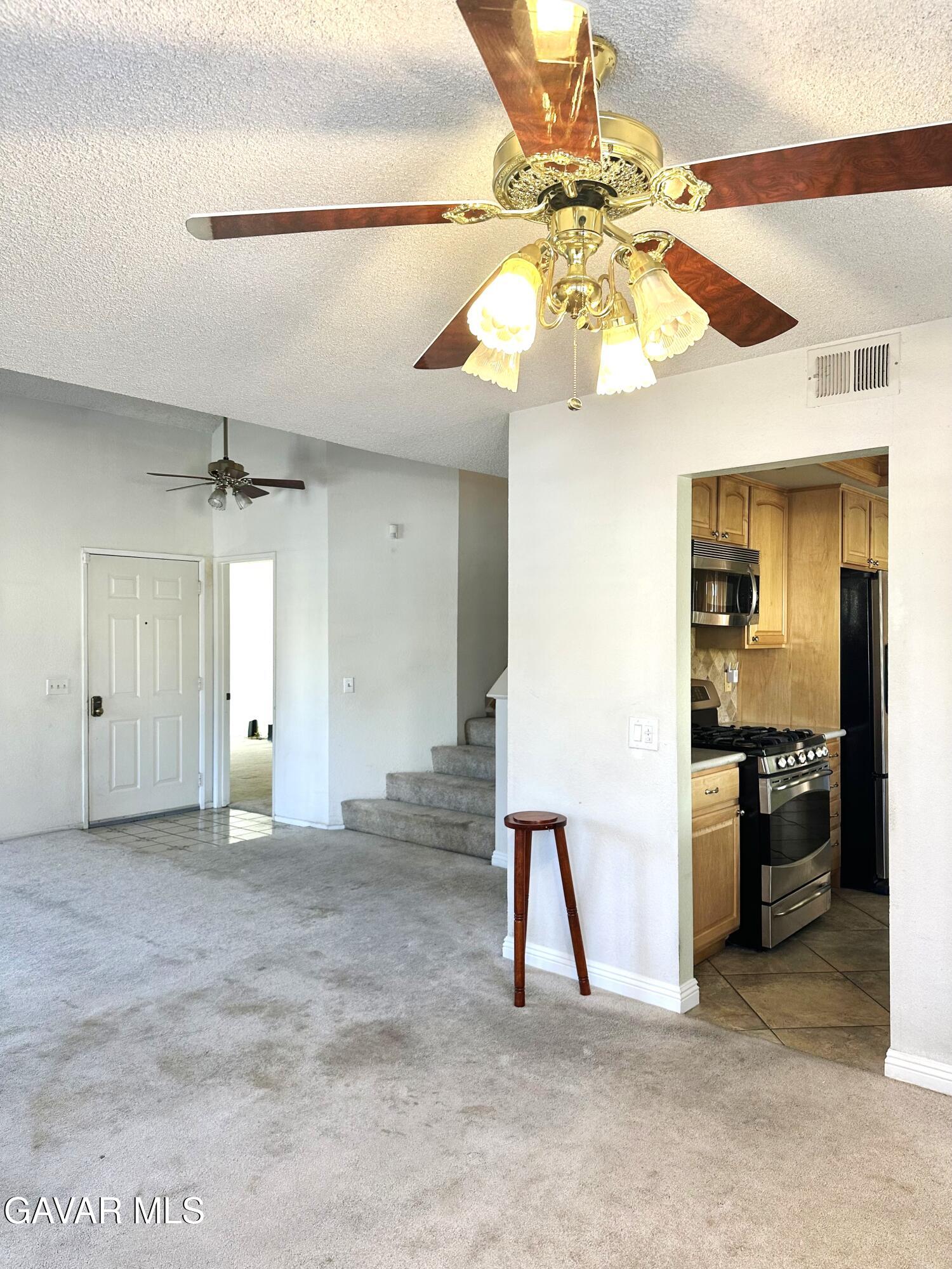 Palmdale, California, 93551, United States, 3 Bedrooms Bedrooms, ,3 BathroomsBathrooms,Residential,For Sale,1973672