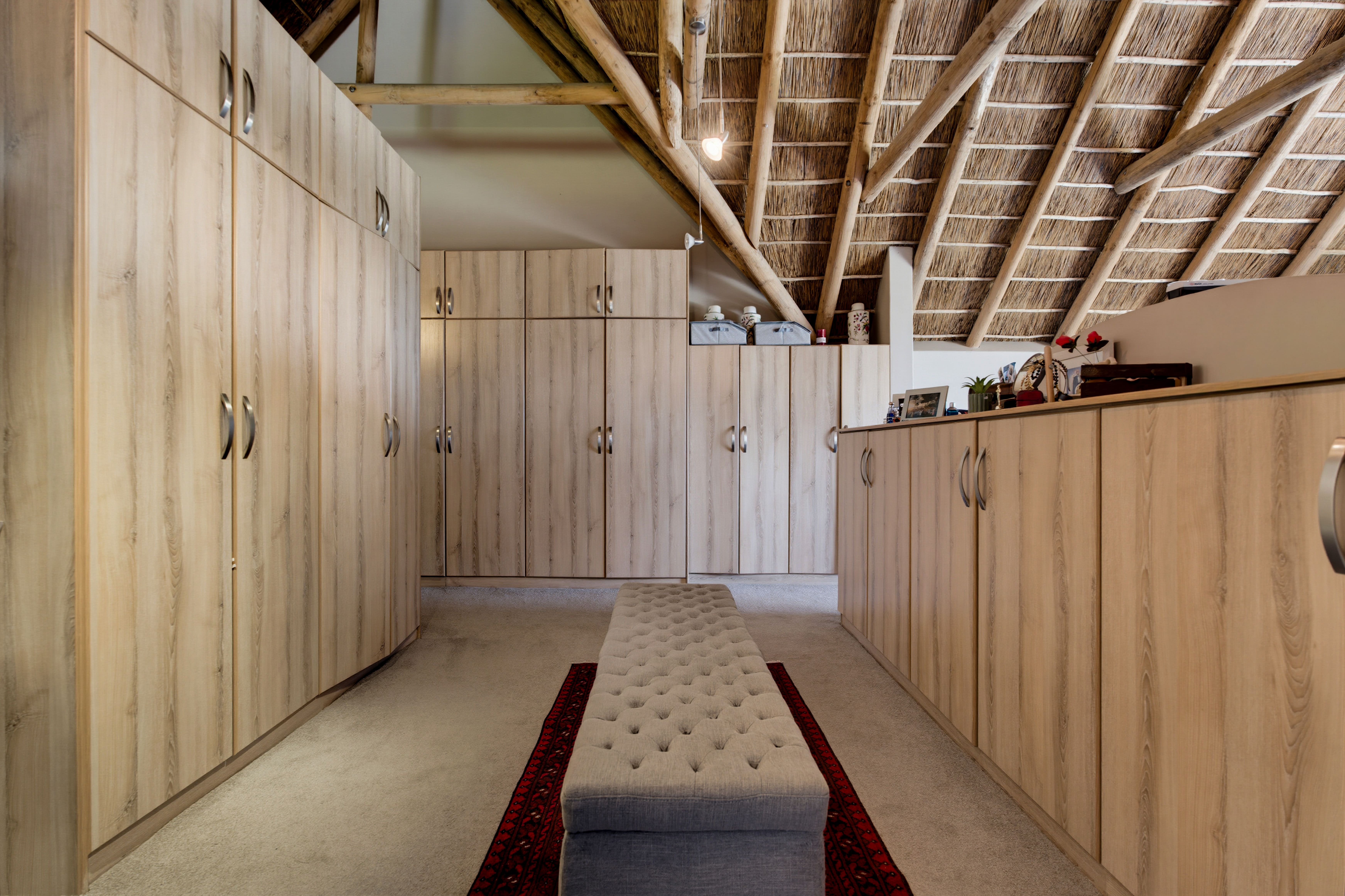  Elevated Family Living with Exceptional Mountain and Valley Views - 物件實景