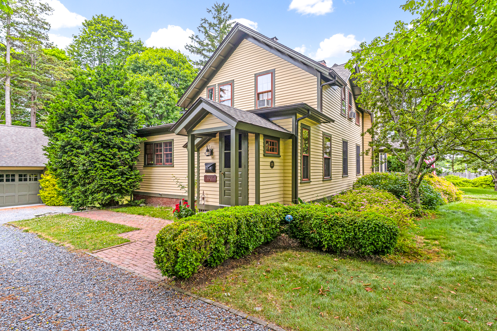  300 Kenyon Avenue, South Kingstown, RI, 02879 - 物件實景