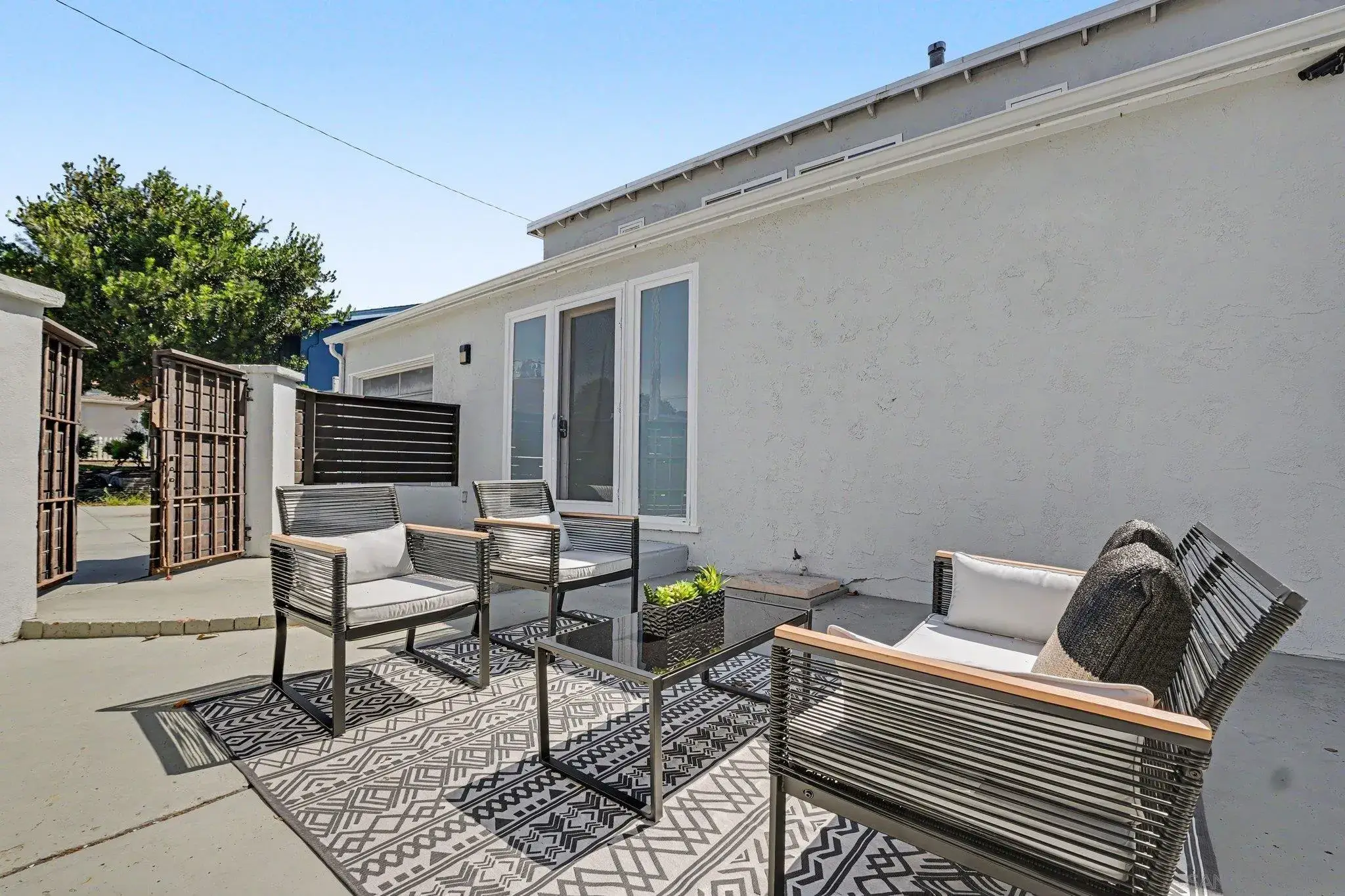 Udall St, San Diego, CA 92106