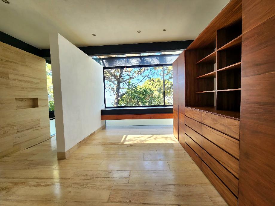 Valle de Bravo, Estado de México, 51200, Mexico, 4 Bedrooms Bedrooms, ,4 BathroomsBathrooms,Residential,For Sale,1722310
