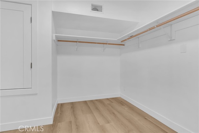 Los Angeles, California, 90032, United States, 4 Bedrooms Bedrooms, ,2 BathroomsBathrooms,Residential,For Sale,1916443