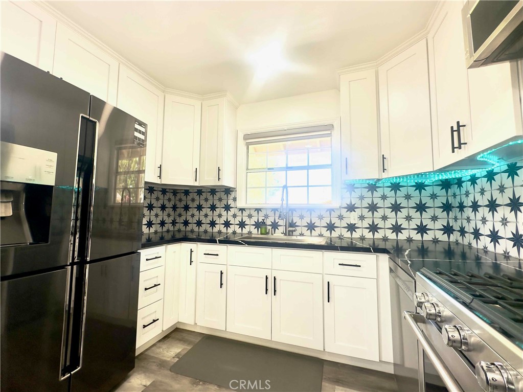 Downey, California, 90241, United States, 3 Bedrooms Bedrooms, ,2 BathroomsBathrooms,Residential,For Sale,1915568