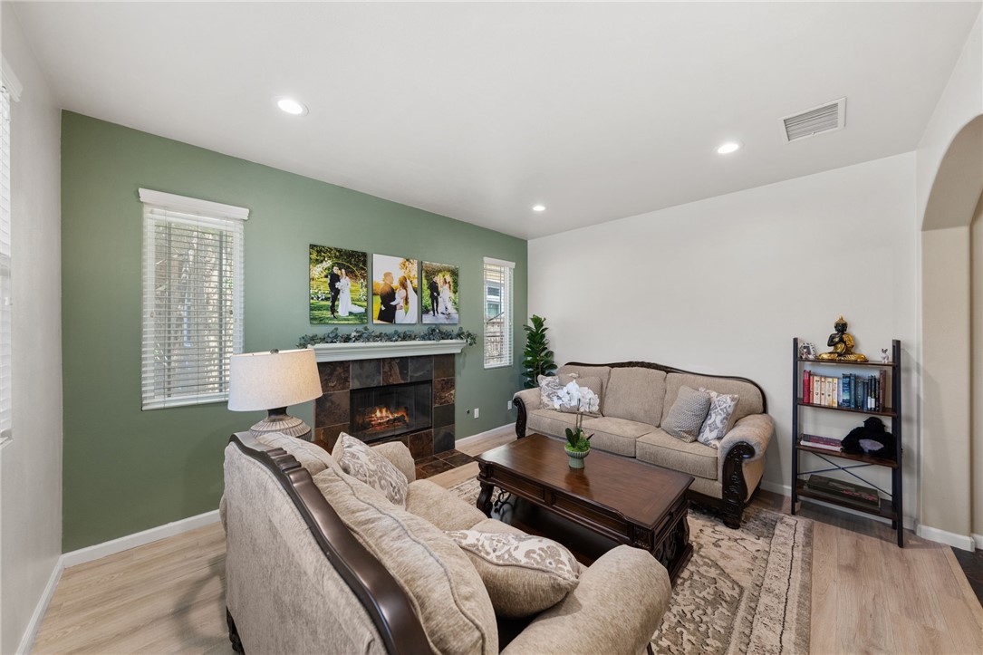 Lake Elsinore, California, 92532, United States, 3 Bedrooms Bedrooms, ,3 BathroomsBathrooms,Residential,For Sale,2049094