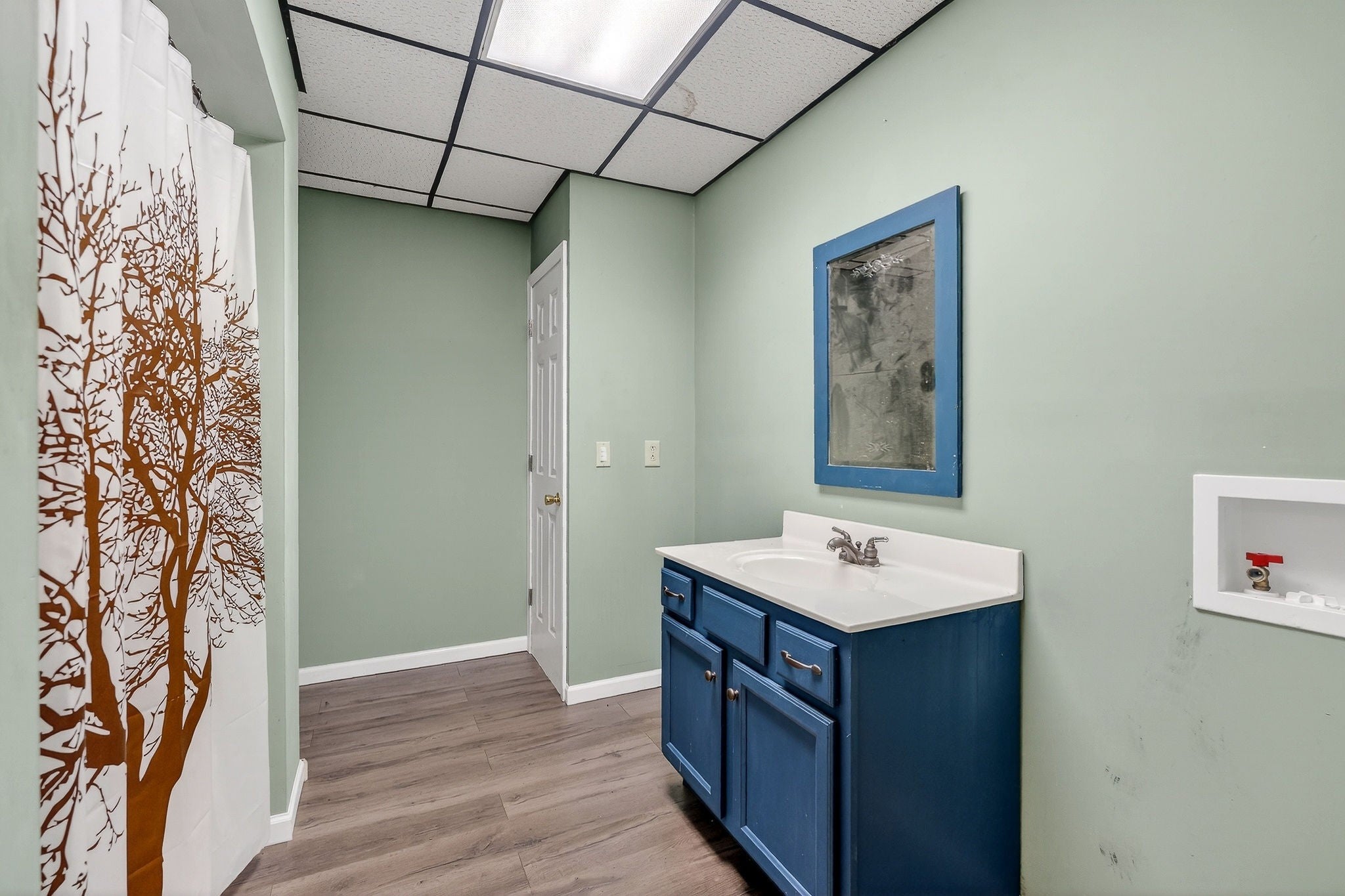 Smithville, Tennessee, 37166, United States, 6 Bedrooms Bedrooms, ,6 BathroomsBathrooms,Residential,For Sale,2008890