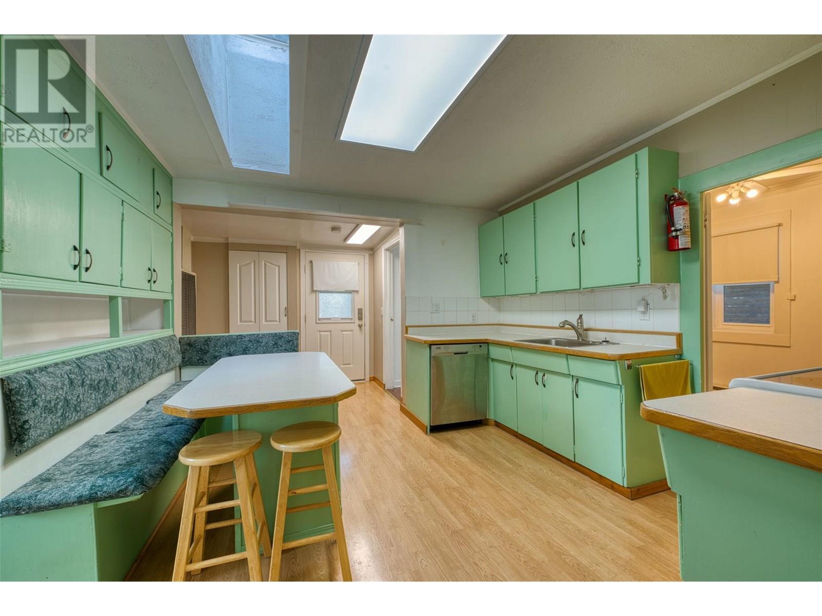 KELOWNA, British Columbia, V1Y 6S9, CA, 5 Bedrooms Bedrooms, ,3 BathroomsBathrooms,Residential,For Sale,1876948