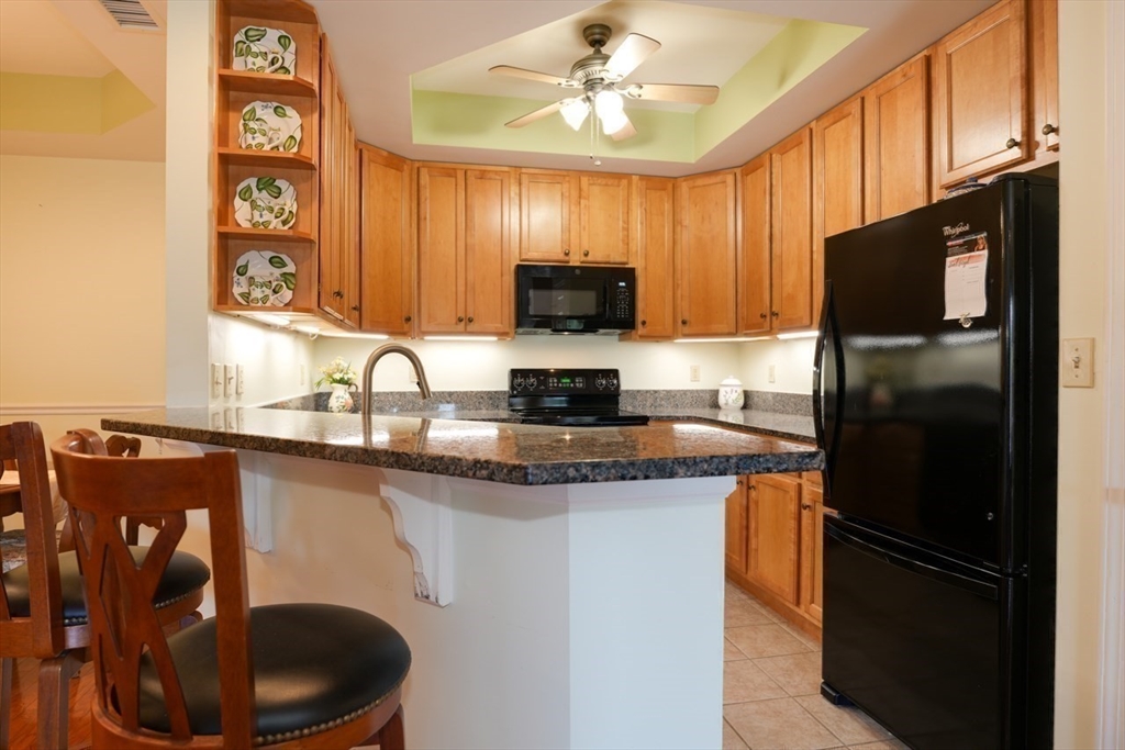 Dedham, Massachusetts, 02026, United States, 2 Bedrooms Bedrooms, ,2 BathroomsBathrooms,Residential,For Sale,1950986
