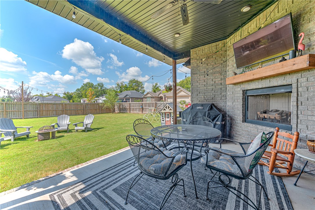 Cave Springs, Arkansas, 72718, United States, 4 Bedrooms Bedrooms, ,3 BathroomsBathrooms,Residential,For Sale,1919634