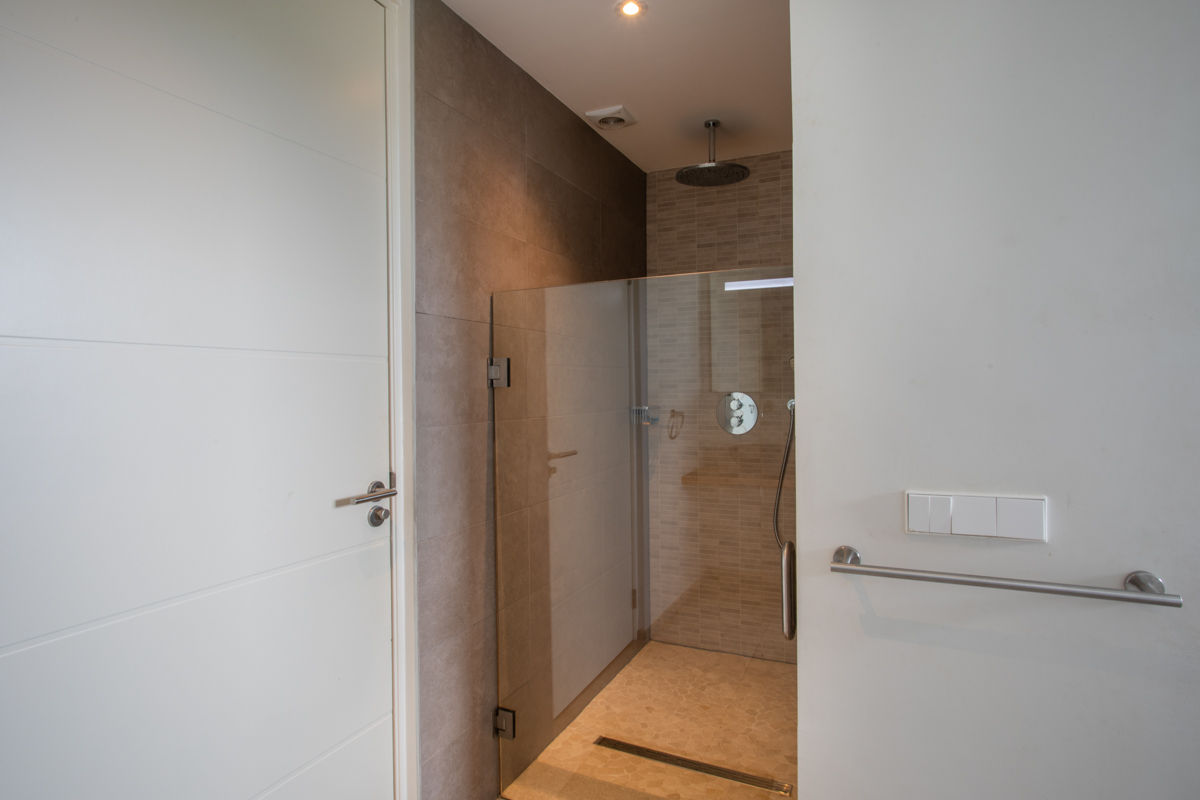 Jan Sofat, CW, 2 Bedrooms Bedrooms, ,2 BathroomsBathrooms,Residential,For Sale,1752587
